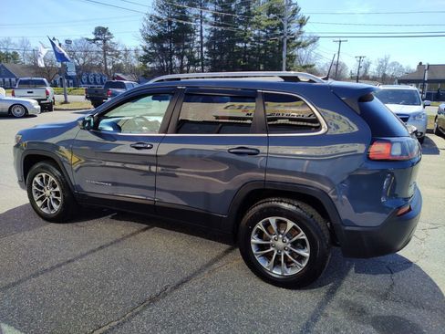 Used 2019 Jeep Cherokee Latitude Plus w/ Cold Weather Group image 5