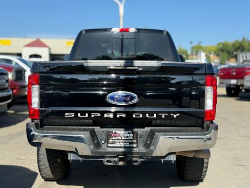 Used 2017 Ford F250 Lariat w/ Lariat Ultimate Package image 4