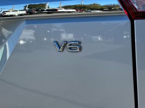 Used 2018 Volkswagen Atlas SE image 28