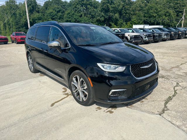 Used 2024 Chrysler Pacifica Pinnacle AWD/4WD image 19