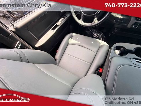 Used 2026 RAM 2500 Tradesman w/ Chrome Appearance Group AWD/4WD image 12