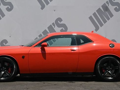 Used 2022 Dodge Challenger SRT Hellcat w/ Plus Package RWD image 8