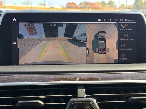 Used 2022 BMW 750i xDrive w/ Executive Package image 35