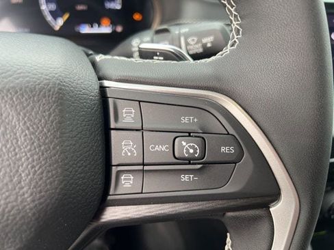 Certified 2024 Jeep Grand Cherokee Altitude AWD/4WD image 22
