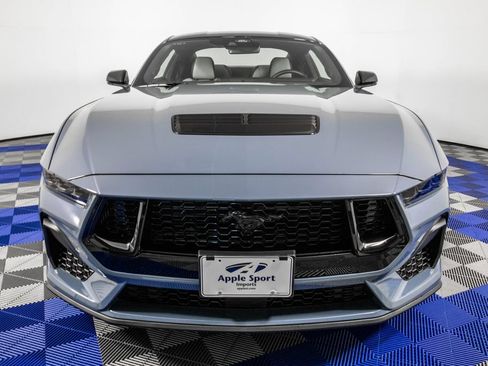 Used 2025 Ford Mustang GT Premium RWD image 2