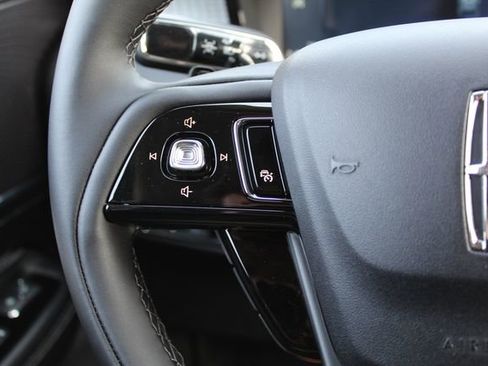 New 2026 Lincoln Corsair Premiere AWD/4WD image 15