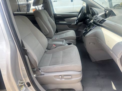 Used 2014 Honda Odyssey EX image 12