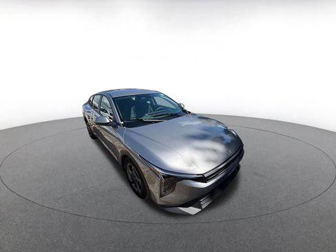 Used 2025 Kia K4 LXS image 2