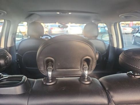 Used 2016 MINI Cooper Clubman image 16