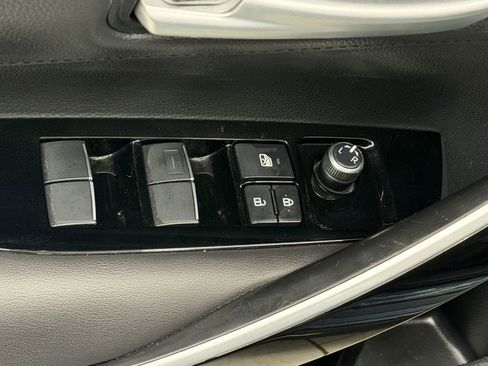 Used 2020 Toyota Corolla XSE image 22