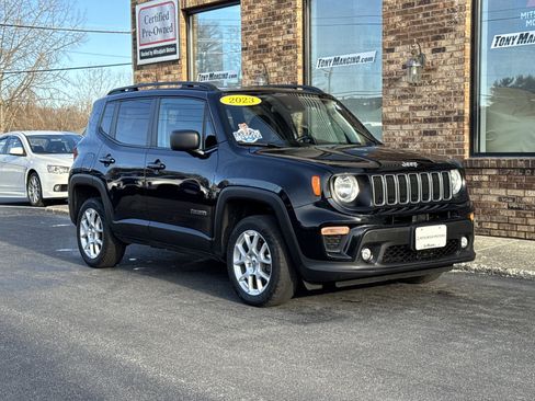 Used 2023 Jeep Renegade Latitude w/ Premium Group image 7
