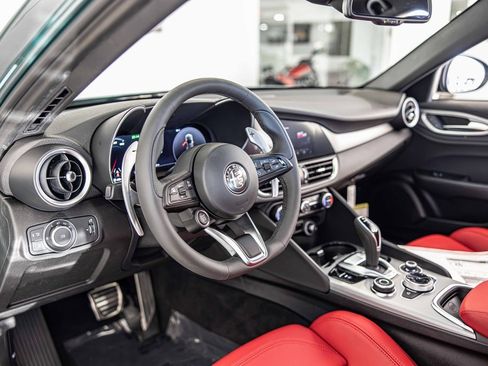 New 2025 Alfa Romeo Giulia AWD image 19