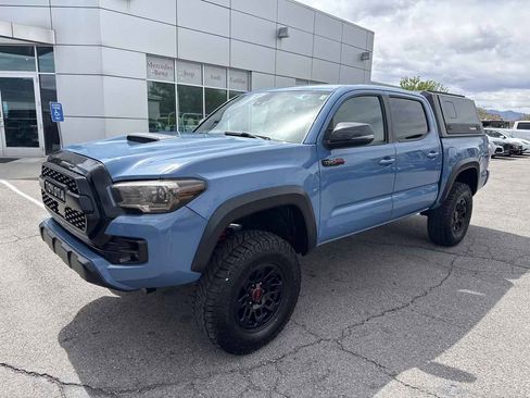 Used 2018 Toyota Tacoma TRD Pro AWD/4WD image 2