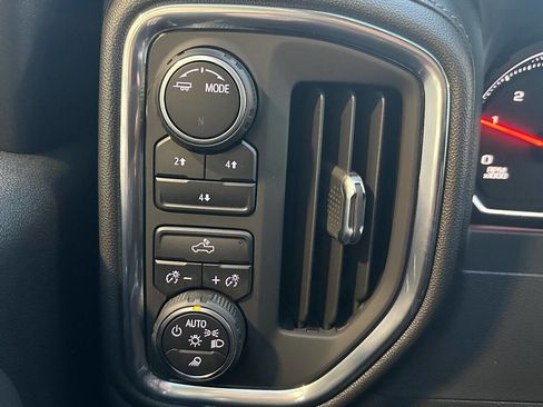 Used 2022 Chevrolet Silverado 2500 LT w/ Fleet Comfort Package AWD/4WD image 8