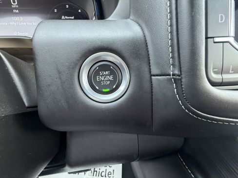 Certified 2024 GMC Yukon Denali Ultimate image 29