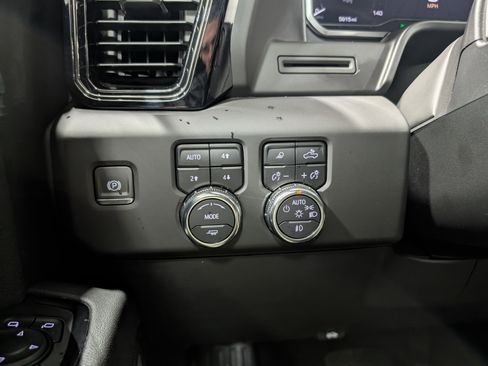 Used 2024 GMC Sierra 1500 AT4 w/ AT4 Premium Package image 22