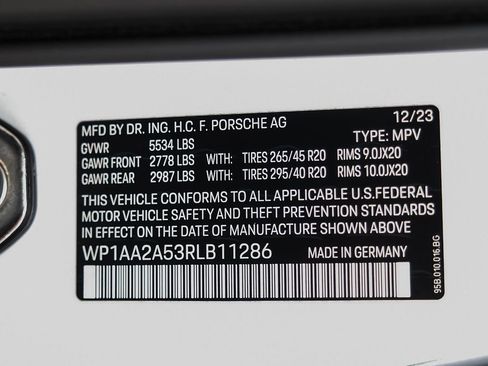Used 2024 Porsche Macan AWD/4WD image 76