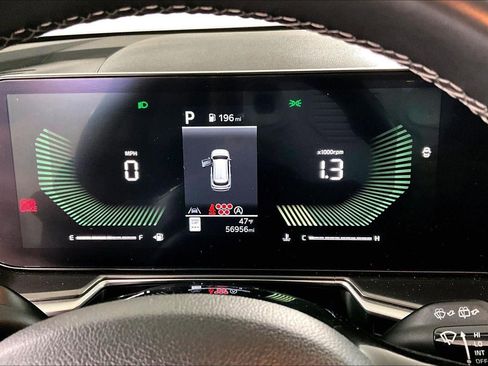 Used 2024 Kia Sorento S image 13