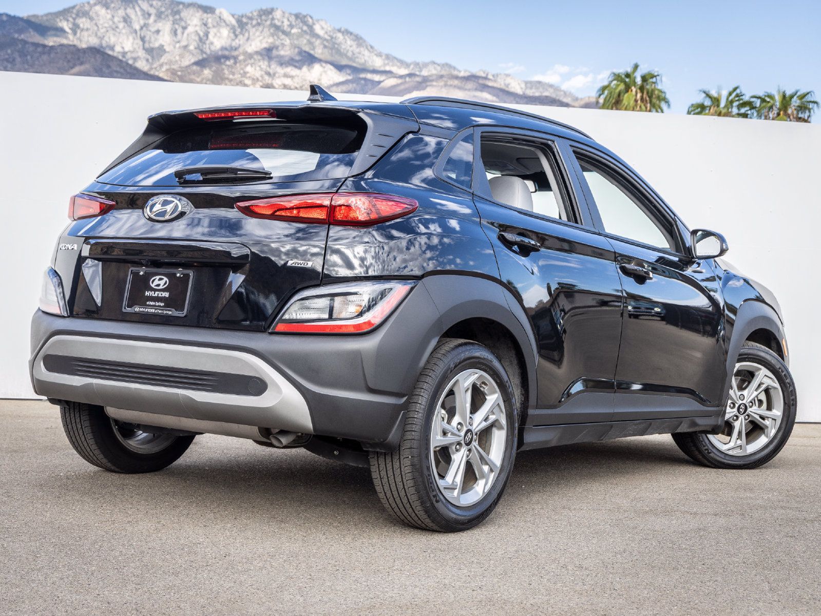 Used 2023 Hyundai Kona SEL AWD/4WD image 13