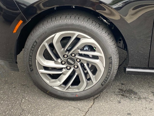 New 2027 Lincoln Navigator Reserve AWD/4WD image 5