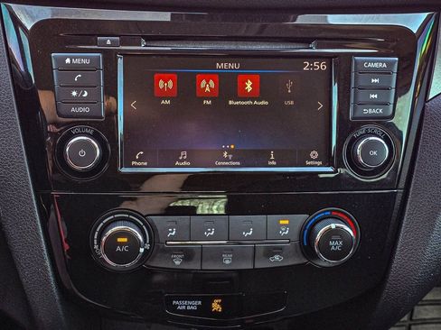 Used 2021 Nissan Rogue Sport S image 16