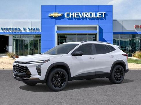 New 2026 Chevrolet Trax ACTIV image 2