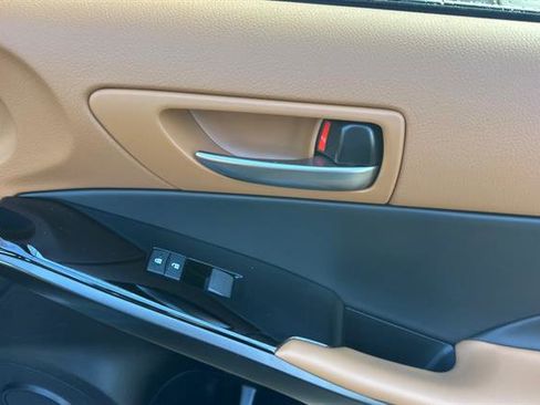 Used 2025 Lexus IS 300 F Sport image 18