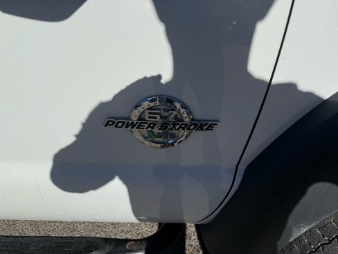 Used 2012 Ford F550 4x4 Crew Cab Super Duty w/ PWR Equipment Group image 7