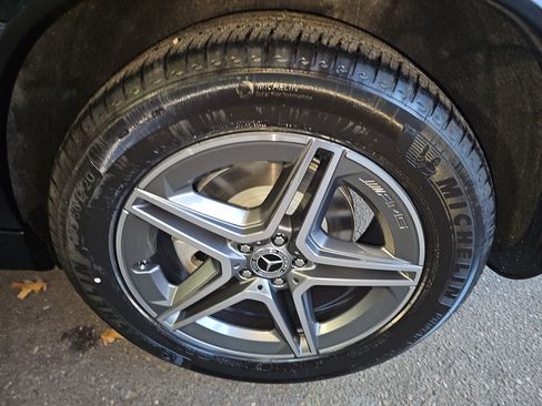 New 2026 Mercedes-Benz GLE 450 4MATIC image 35