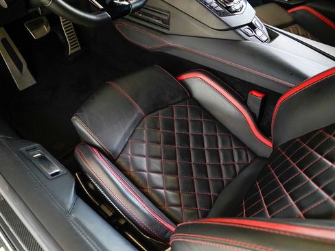 Used 2018 Lamborghini Aventador S image 60