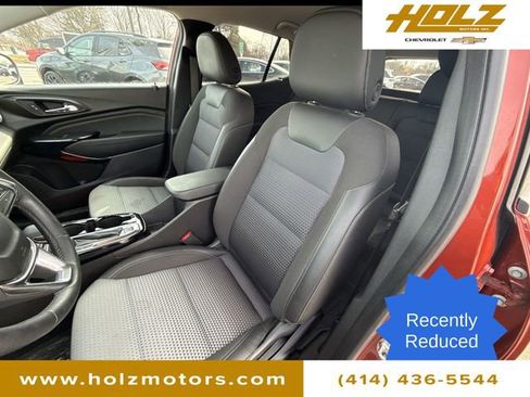 Certified 2024 Chevrolet Trax LT w/ Driver Confidence Package image 19