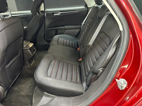 Used 2014 Ford Fusion SE FWD image 22