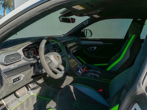 Used 2024 Lamborghini Urus Performante image 53