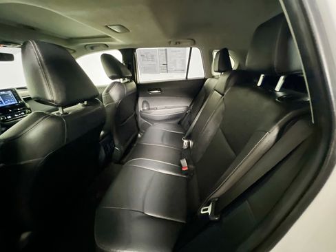 Used 2022 Toyota Corolla Cross XLE w/ Convenience Package AWD/4WD image 29