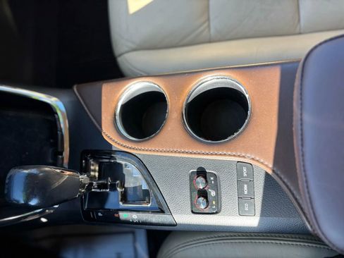 Used 2014 Toyota Avalon XLE Touring image 31