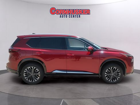 Used 2024 Nissan Rogue Platinum w/ Platinum Premium Package AWD/4WD image 8
