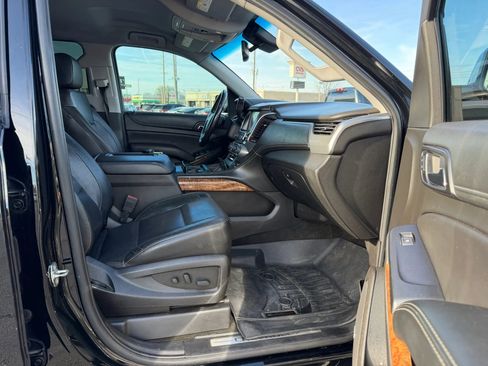 Used 2018 Chevrolet Suburban Premier image 11