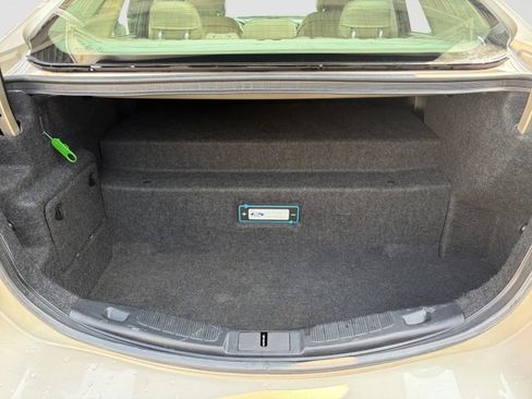 Used 2017 Ford Fusion Energi SE FWD image 16