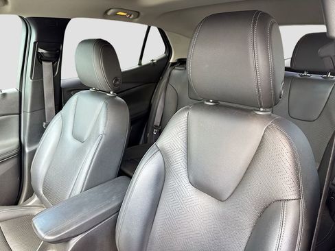 Used 2023 Buick Encore GX Essence w/ Experience Buick Package image 8