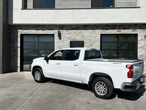 Used 2021 Chevrolet Silverado 1500 LT AWD/4WD image 5