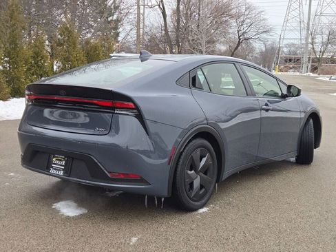 Used 2024 Toyota Prius LE image 12