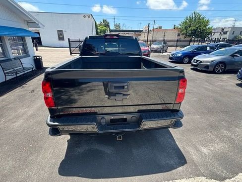 Used 2017 Chevrolet Silverado 1500 LT w/ Midnight Edition AWD/4WD image 4