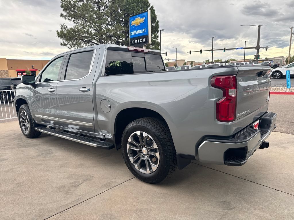Used 2026 Chevrolet Silverado 1500 High Country w/ Technology Package AWD/4WD image 3