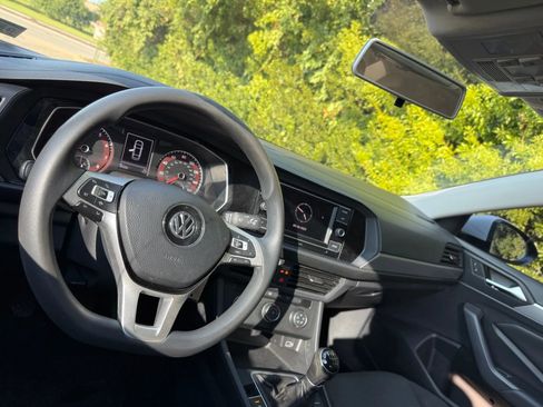 Used 2019 Volkswagen Jetta S image 30
