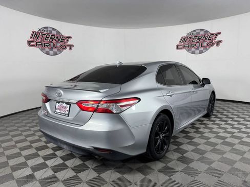 Used 2019 Toyota Camry LE FWD image 7