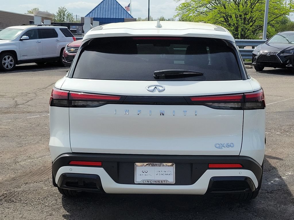 Used 2025 INFINITI QX60 Pure FWD image 4