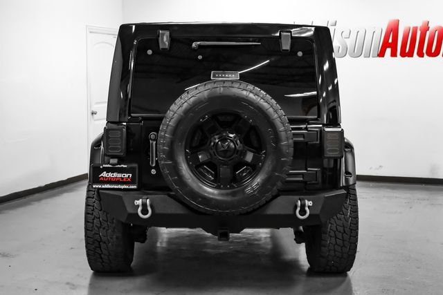 Used 2015 Jeep Wrangler Unlimited Sahara w/ Connectivity Group AWD/4WD image 14