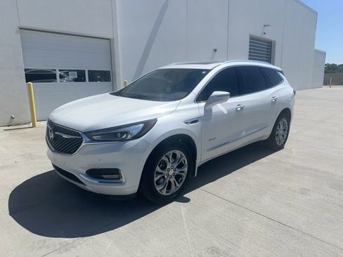 Used 2020 Buick Enclave Avenir w/ Avenir Technology Package AWD/4WD image 7
