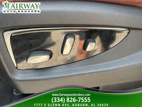 Used 2016 Cadillac Escalade ESV Luxury RWD image 17