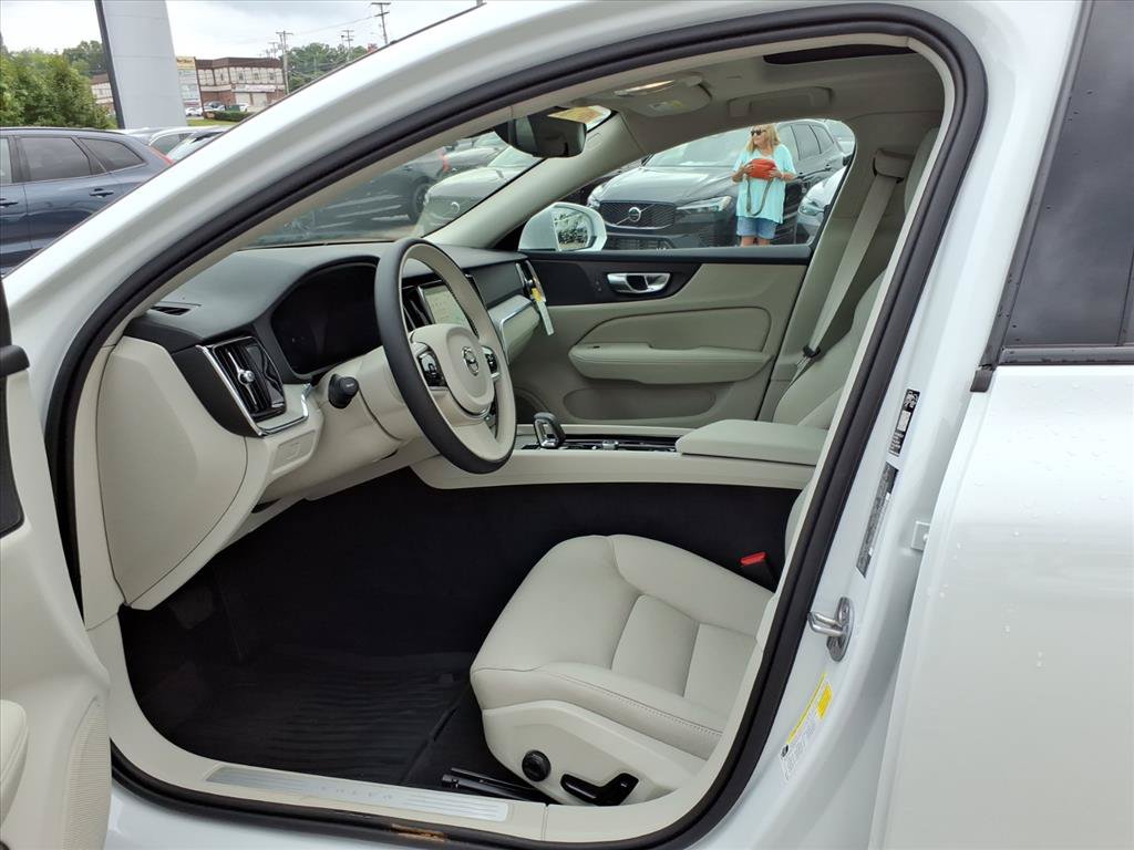 New 2026 Volvo V60 B5 Cross Country Plus w/ Protection Package Premier AWD/4WD image 11